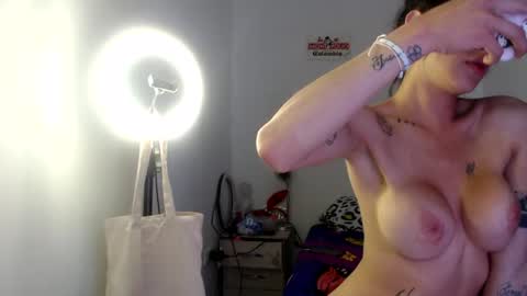 Snapshot of doll_sary chatting on 06-25-26, 06:34 Catherine XXX online show from 06-25-26, 06:34