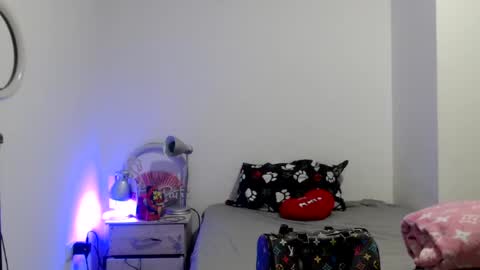 Snapshot of doll_sary chatting on 07-11-26, 07:27 Catherine XXX online show from 07-11-26, 07:27