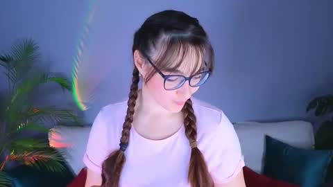 Tessa online show from 10-11-25, 02:26