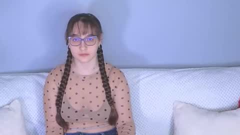 Tessa online show from 02-10-26, 04:33