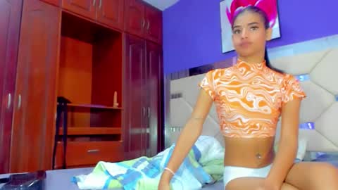 Snapshot of dollcute_latin chatting on 02-25-26, 11:31 dollcute_latin online show from 02-25-26, 11:31