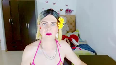 Snapshot of dolldirtyxxx1 chatting on 06-27-26, 05:34 ilona online show from 06-27-26, 05:34