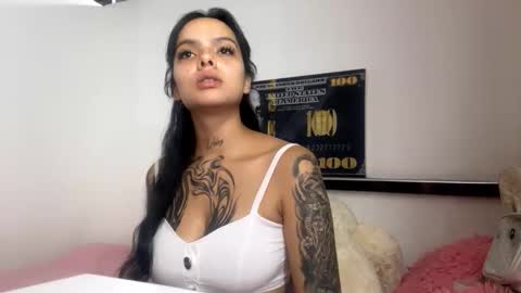 Snapshot of dollmoon1 chatting on 03-02-26, 02:25 Moon online show from 03-02-26, 02:25