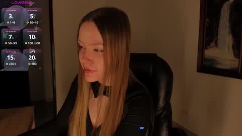 Snapshot of dollmoon_ chatting on 11-28-25, 09:23 You can call me Pretty online show from 11-28-25, 09:23