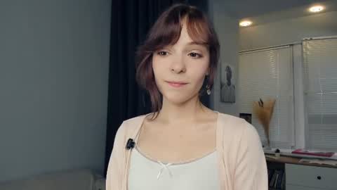 Snapshot of dolorespouche chatting on 07-28-26, 04:39 i am Alice online show from 07-28-26, 04:39