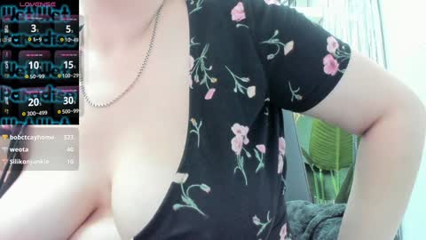 Snapshot of doloressea chatting on 01-19-25, 02:28 DoloresSea online show from 01-19-25, 02:28