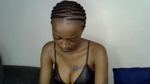 Snapshot of dolsexy chatting on 05-10-26, 09:47 dolsexy online show from 05-10-26, 09:47