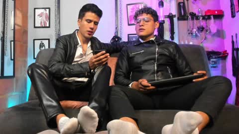 Snapshot of dom2travelers_sm chatting on 01-26-25, 12:33 Diego Castell online show from 01-26-25, 12:33