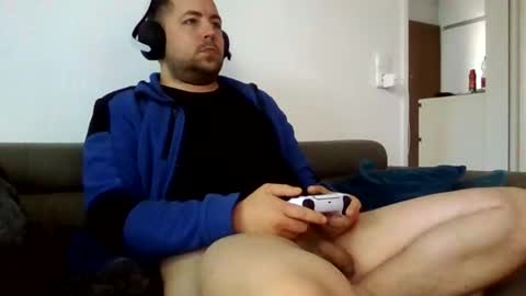 dombio_12 online show from 09-30-25, 10:53