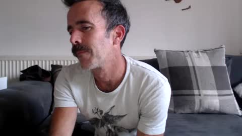 Snapshot of dombolio chatting on 08-03-26, 01:49 Dombol online show from 08-03-26, 01:49