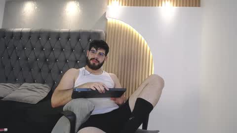 domboy  online show from 05-08-26, 08:03