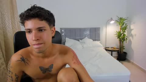 Snapshot of domi_master chatting on 02-18-25, 01:43 MASTER online show from 02-18-25, 01:43