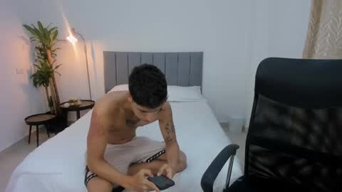 Snapshot of domi_master chatting on 03-06-25, 11:42 MASTER online show from 03-06-25, 11:42