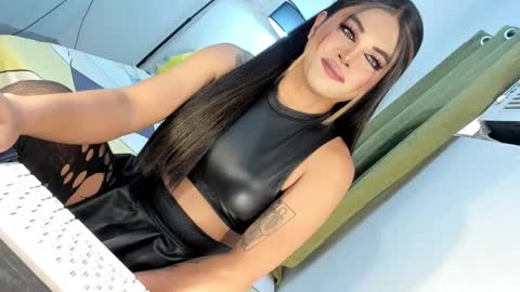 Snapshot of domina_angela chatting on 09-23-25, 12:13 ANGELA online show from 09-23-25, 12:13