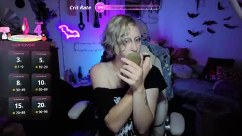 Snapshot of dominantman18064 chatting on 07-09-26, 10:25 Bigbearnbunnyboy online show from 07-09-26, 10:25