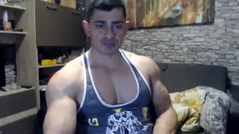 Snapshot of dominatemuscle chatting on 12-08-24, 04:28 Kevin online show from 12-08-24, 04:28