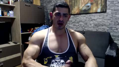 Snapshot of dominatemuscle chatting on 12-13-24, 07:10 Kevin online show from 12-13-24, 07:10