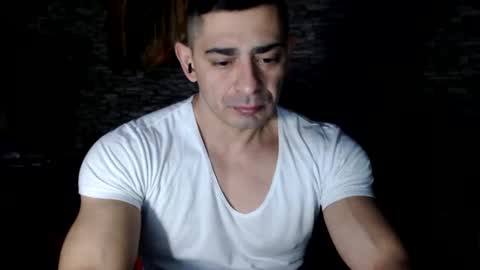 Snapshot of dominatemuscle chatting on 12-25-24, 06:41 Kevin online show from 12-25-24, 06:41