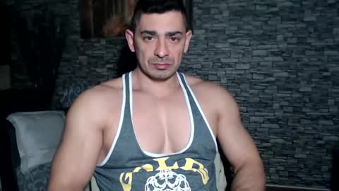 Snapshot of dominatemuscle chatting on 01-13-25, 06:27 Kevin online show from 01-13-25, 06:27