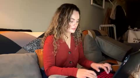 Victoria online show from 03-10-25, 07:18