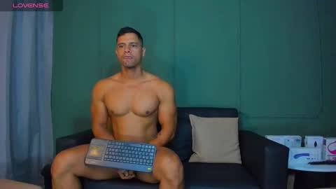 Dominc berry online show from 03-27-26, 12:05