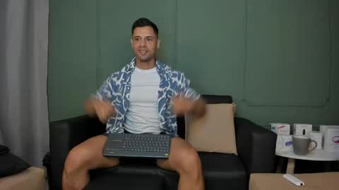 domincrodriguez_119 online show from 05-25-26, 06:08