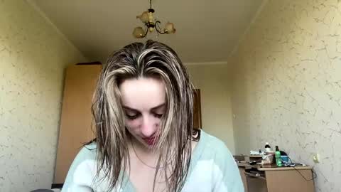 Mia online show from 05-01-26, 06:18
