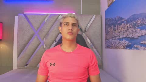 DOMI online show from 05-20-26, 03:56