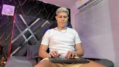 DOMI online show from 06-01-26, 03:19
