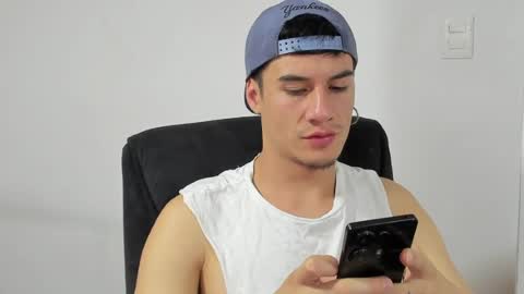 Snapshot of dominic_radccliffe chatting on 05-02-26, 05:40 Your real love online show from 05-02-26, 05:40