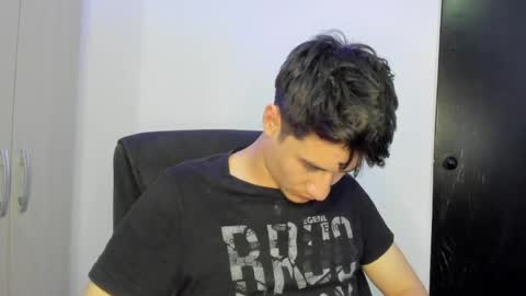 Snapshot of dominic_radccliffe chatting on 05-21-26, 02:51 Your real love online show from 05-21-26, 02:51