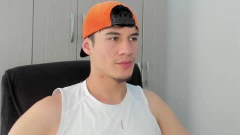 Snapshot of dominic_radccliffe chatting on 06-07-26, 08:56 Your real love online show from 06-07-26, 08:56