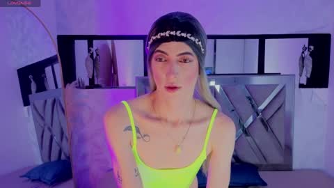 Snapshot of dominic_thailor chatting on 05-25-26, 03:51 Dominic online show from 05-25-26, 03:51