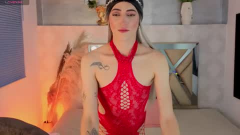 Snapshot of dominic_thailor chatting on 06-26-26, 02:43 Dominic online show from 06-26-26, 02:43