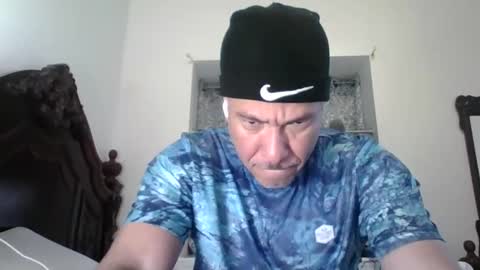 luis online show from 05-18-26, 03:13