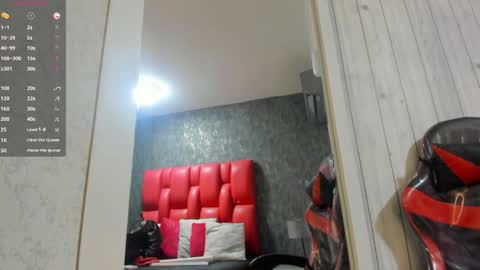 Snapshot of dominicsccott chatting on 05-24-26, 01:16 Dominicscott online show from 05-24-26, 01:16