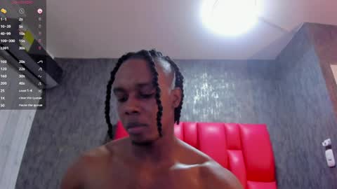 Snapshot of dominicsccott chatting on 05-26-26, 01:07 Dominicscott online show from 05-26-26, 01:07