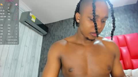 Snapshot of dominicsccott chatting on 05-27-26, 12:46 Dominicscott online show from 05-27-26, 12:46