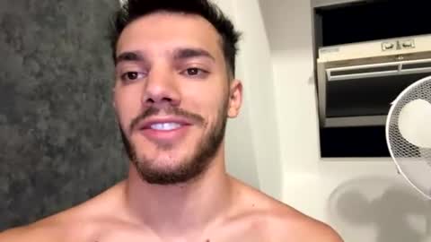 Snapshot of dominicvalente chatting on 07-24-26, 09:24 dominicvalente online show from 07-24-26, 09:24