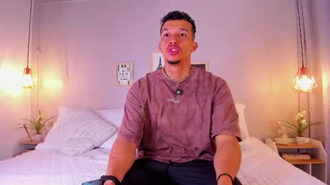 Snapshot of dominik_drake chatting on 07-17-26, 12:23 Dominik Drake online show from 07-17-26, 12:23