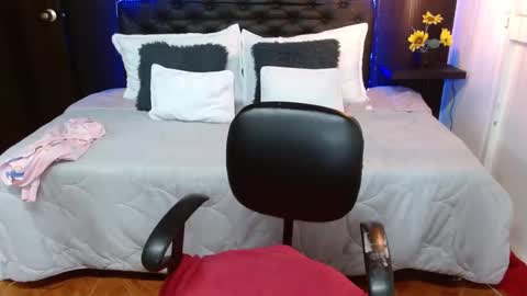  D O M I N K  online show from 02-23-25, 03:02