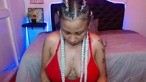  D O M I N K  online show from 11-18-25, 08:52