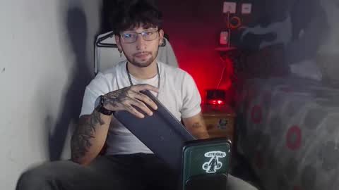 dominus_kane online show from 11-23-25, 06:35