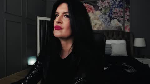 Dom Melisa online show from 11-16-25, 09:31