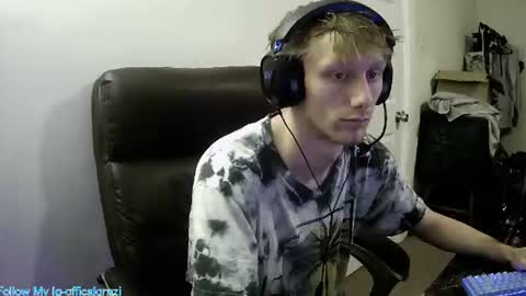 Snapshot of domohead0 chatting on 07-18-26, 12:37 dom online show from 07-18-26, 12:37