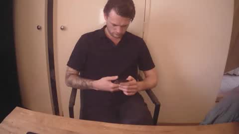 Papi online show from 04-15-26, 05:20