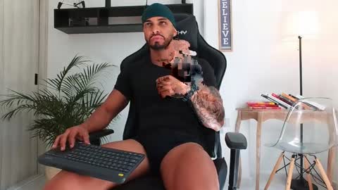 Victor online show from 04-18-26, 03:16