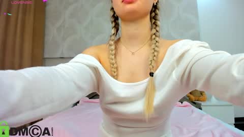 Donna On GMT2 Mon-Fri 3-9 AM online show from 04-09-26, 11:10