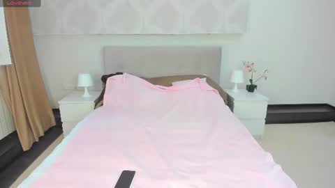 Snapshot of donnaaa_evans chatting on 07-21-26, 11:40 Donna On GMT2 Mon-Fri 3-9 AM online show from 07-21-26, 11:40