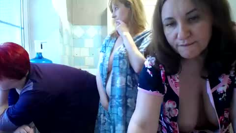 Tatiana 43 curvy sexy body and Joanna redhead 39 years online show from 01-27-25, 10:06